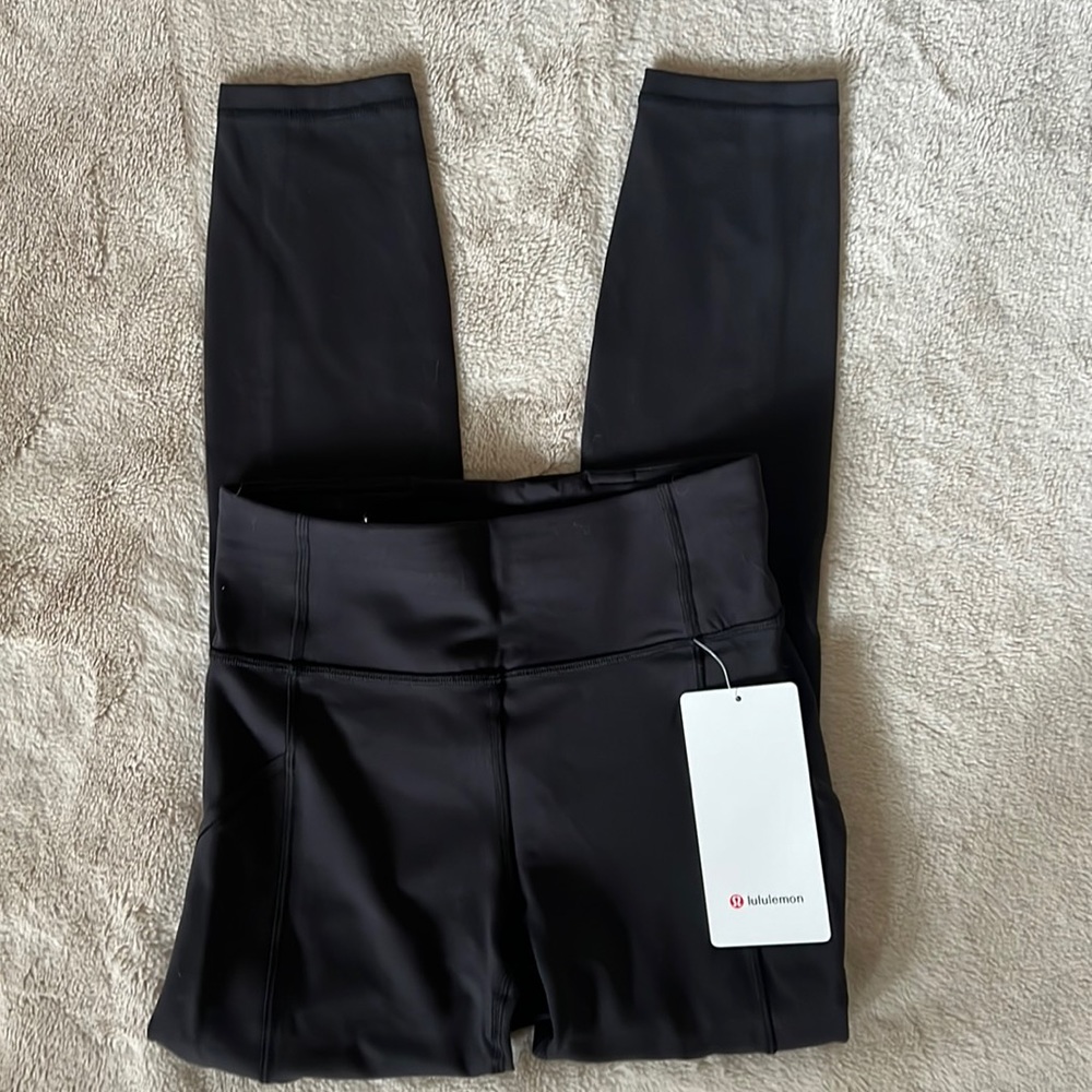 NWT Lululemon Invigorate HR Tight 25” Size 4